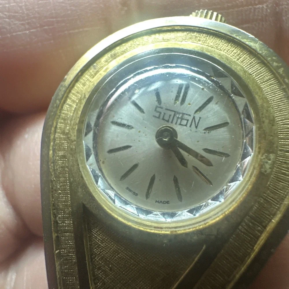 Working VTG Sutton Swiss Made Pendant Pocket Watch Manual Wind Gold Tone 25.9mm‎